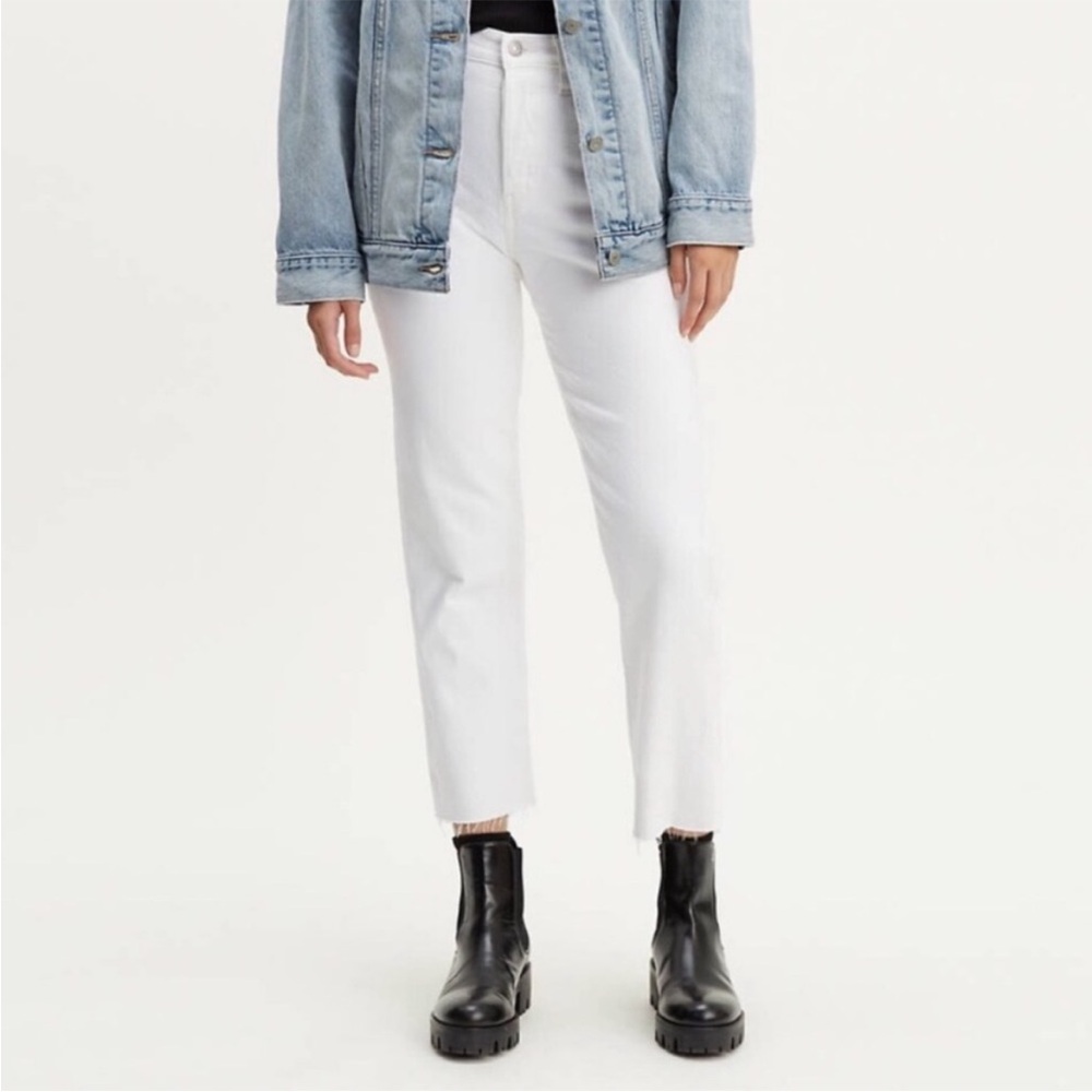 Levi’s Premium Wedgie Straight High Rise Ivory Raw Hem Straight Denim Jeans